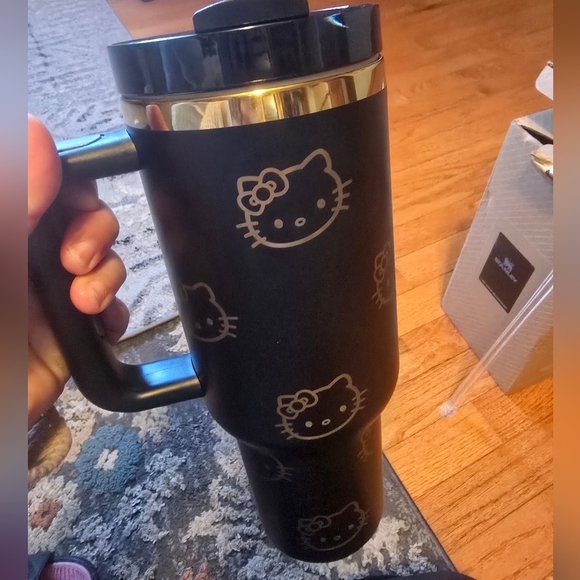 Hello Kitty Stanley Tumbler – BlackStay cute - Picture 2 of 11